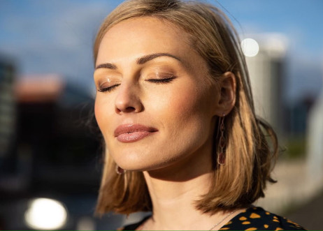 Model: Caroline 81204