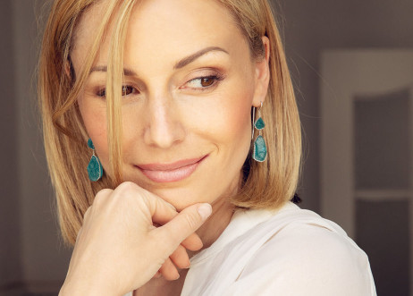 Model: Caroline 81214