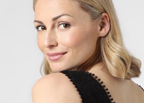 Model: Caroline 82974