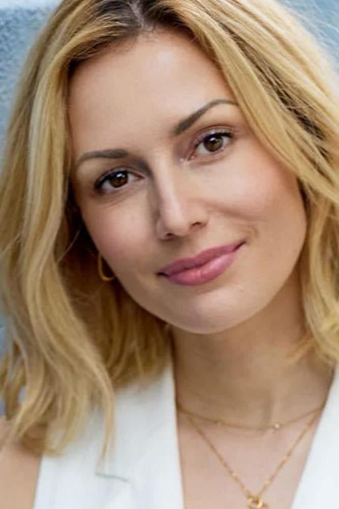 Model: Caroline 107092