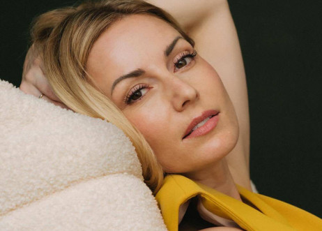 Model: Caroline 114586