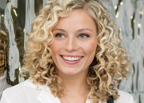 Model: Charline 49990