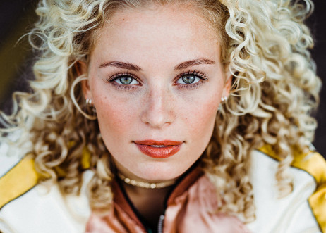 Model: Charline 53861