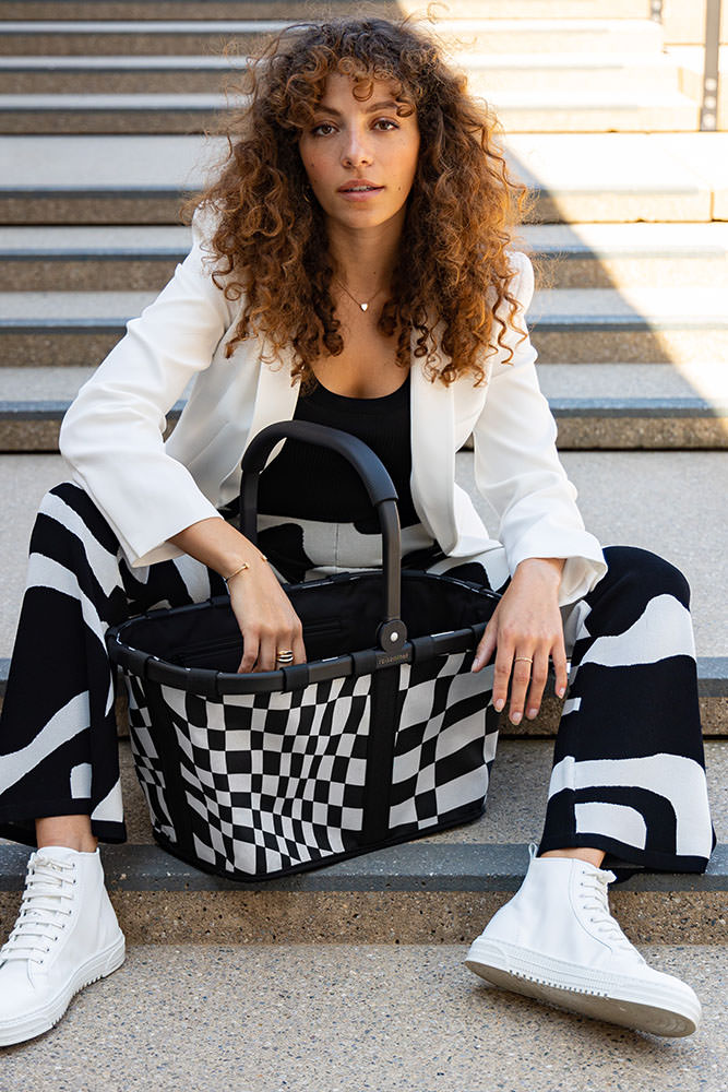 Model: Jennifer 114275