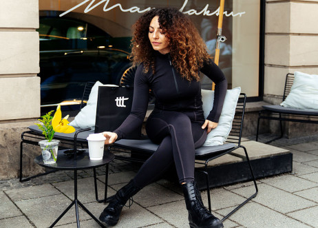 Model: Jennifer 118358