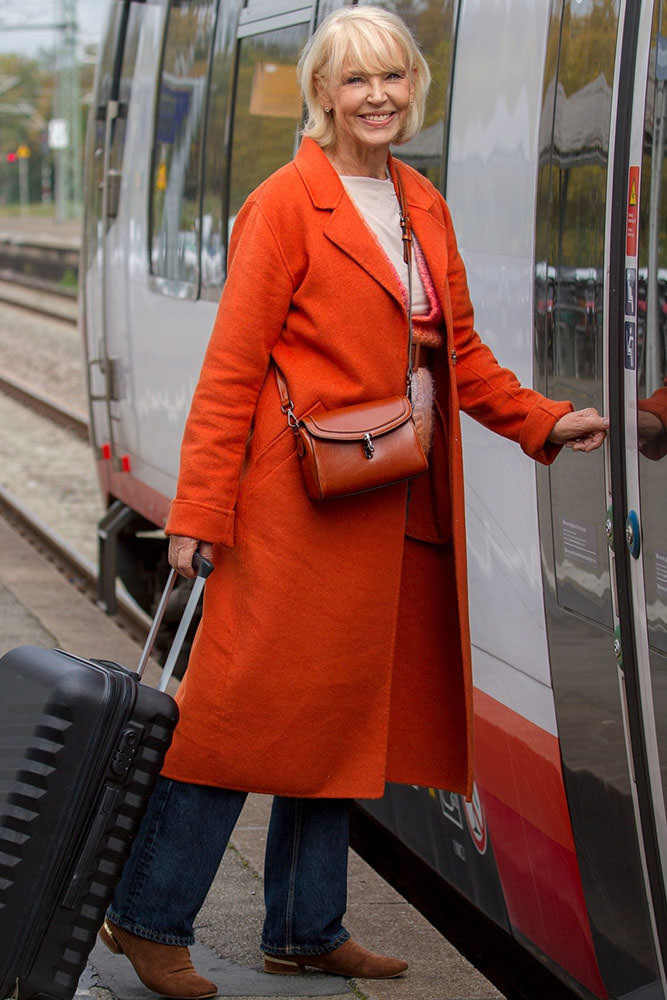 Model: Claudia 115784