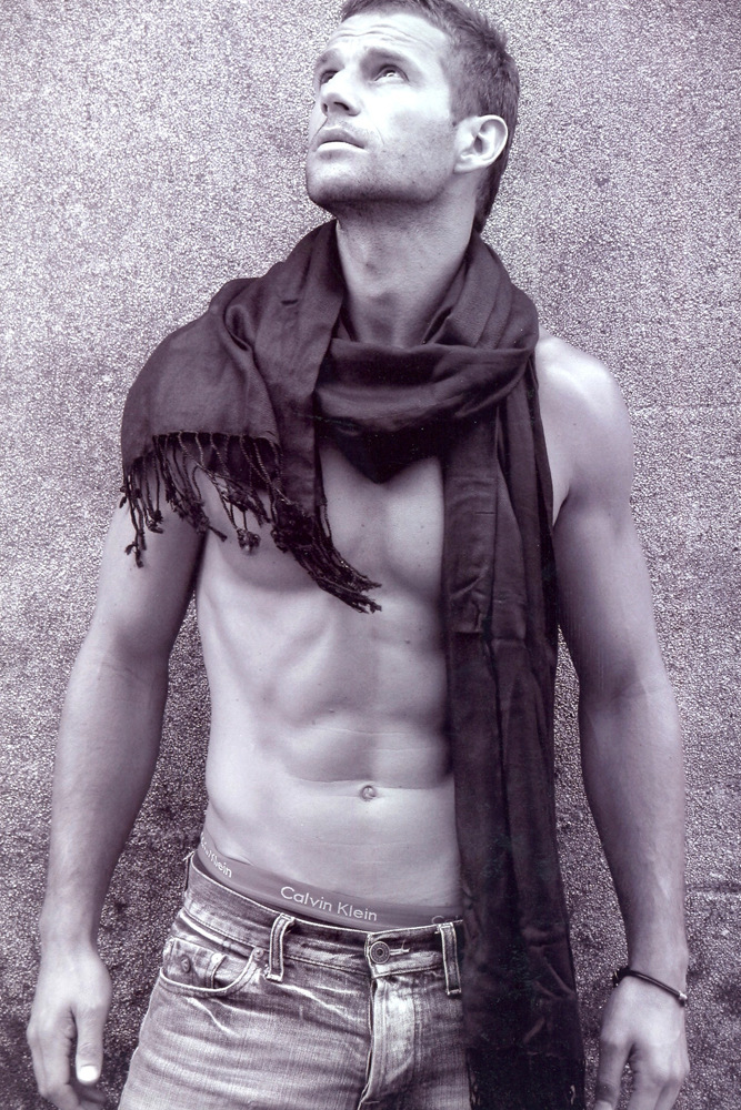 Model: Francisco 19284