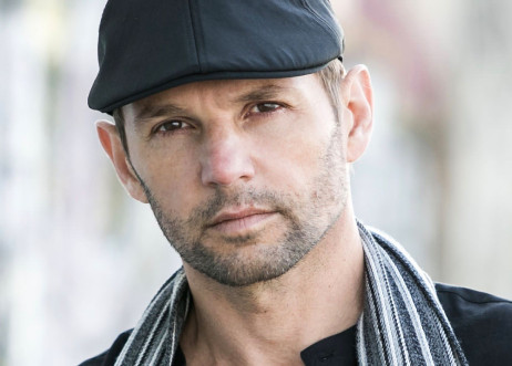 Model: Francisco 70415