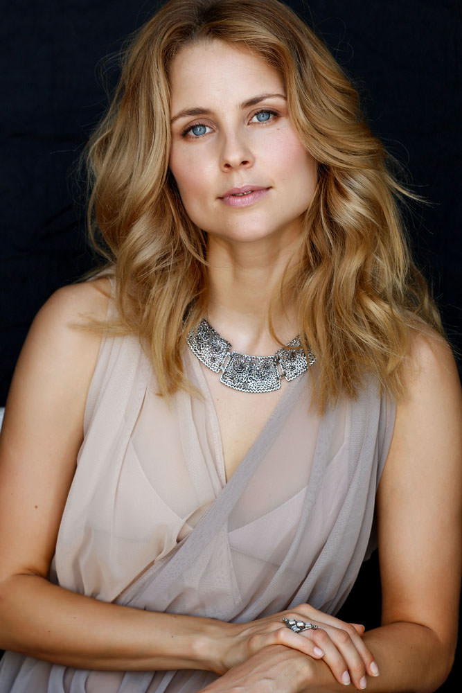 Model: Catharina 48672