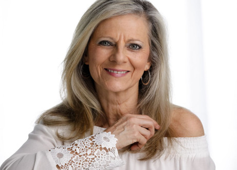 Model: Claudia 80987