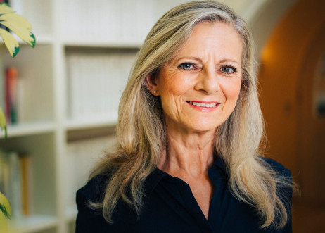 Model: Claudia 98668