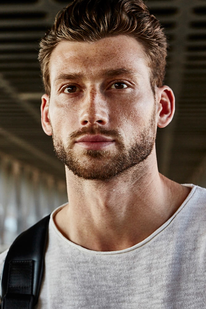 Model: Johannes 44577