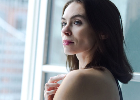 Model: Charleen 74109