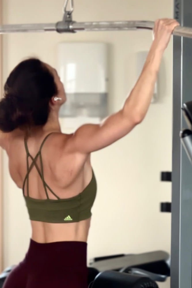 Model: Charleen 115154