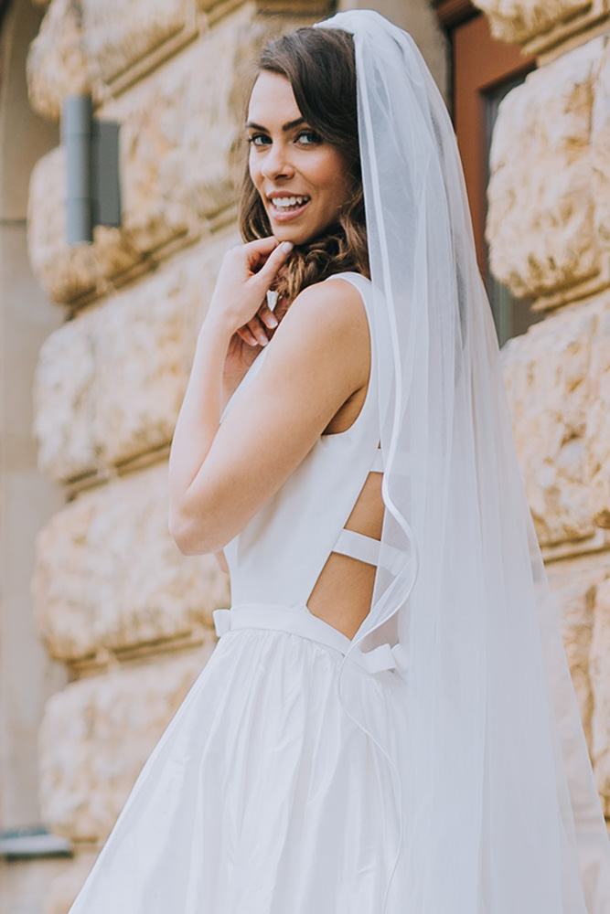 Model: Charleen 64706