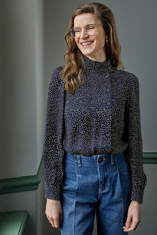 Model: Valerie 89974