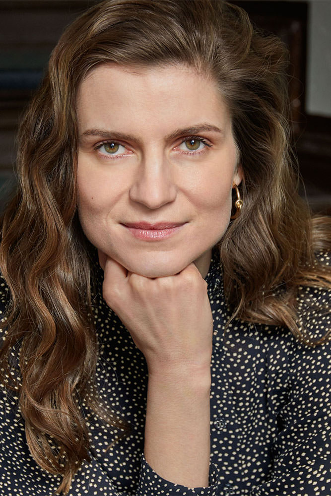 Model: Valerie 89981