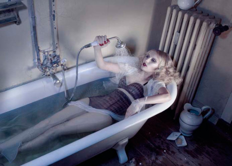 Styling: Lena Wolf 357